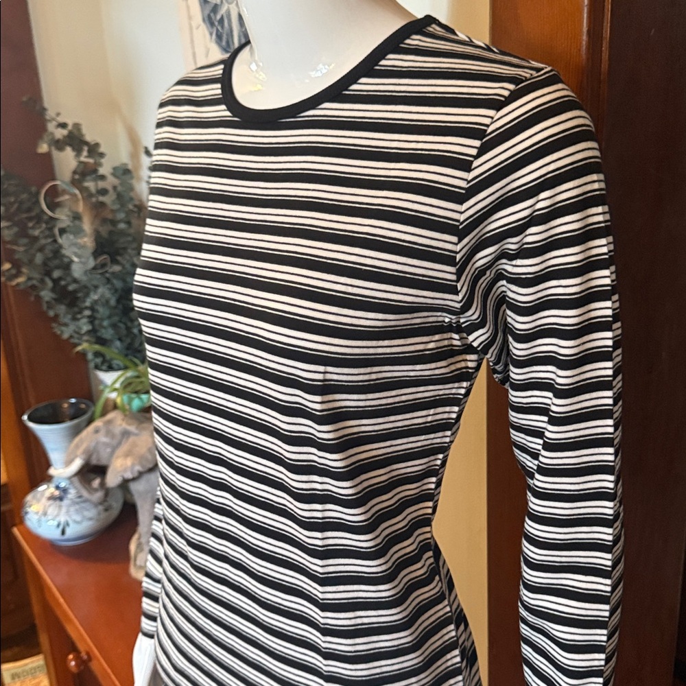 NWT Tabi cotton Striped Black and White Long Sleeve Top